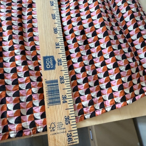 H&M Balloon-Sleeved Crêpe Mini Dress with a fun and colorful geometric pattern - Picture 4 of 8